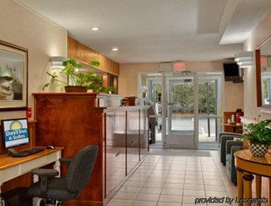 Days Inn & Suites By Wyndham Groton Near The Casinos エクステリア 写真